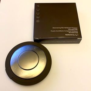 BECCA Shimmering Skin Perfector Pressed Moonstone
